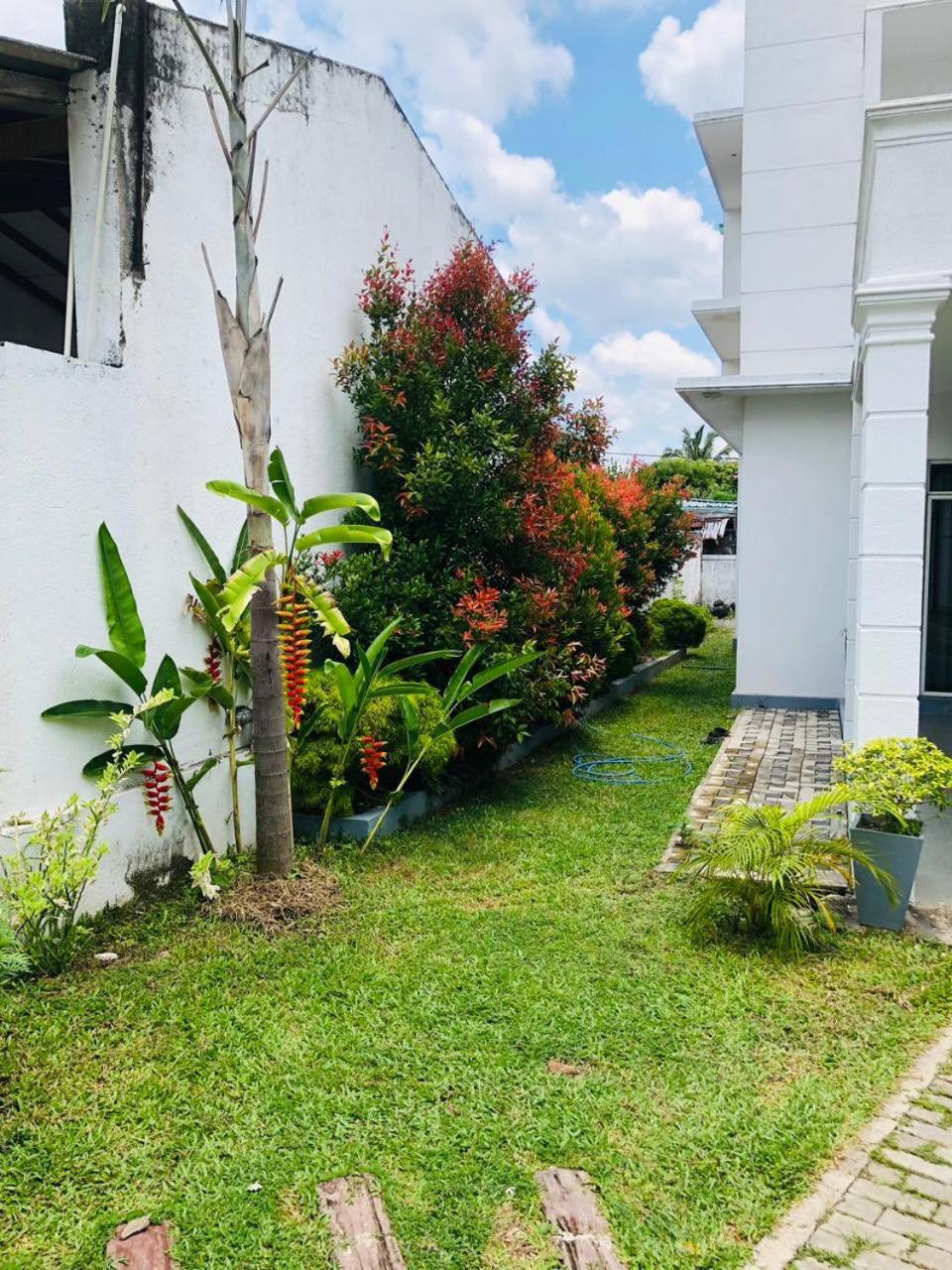 Vidushi Home Minuwangoda Exterior foto